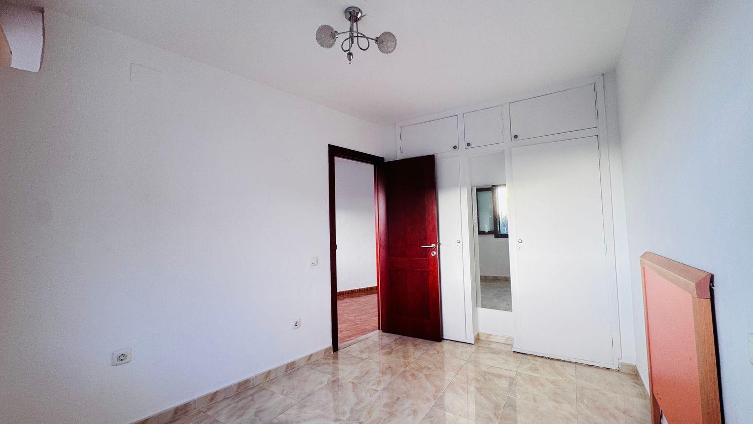 Flat for Sale in San Bartolomé de Tirajana