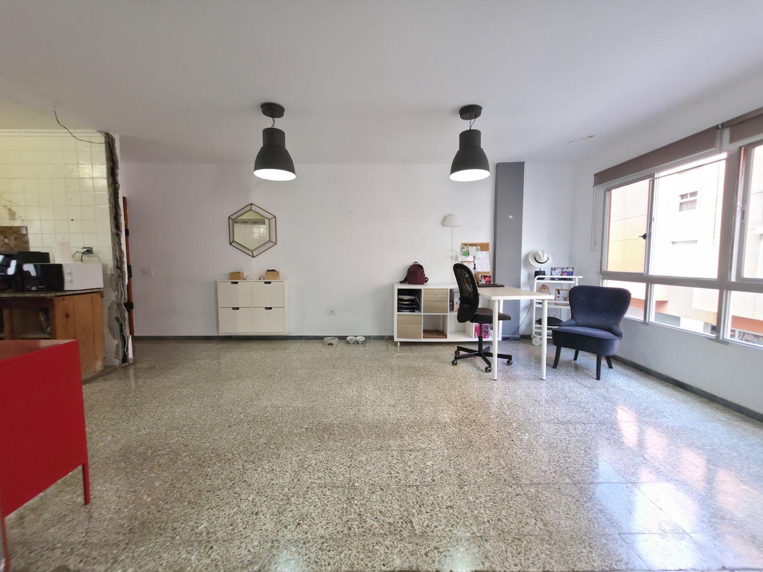 Flat for Sale in Las Palmas de Gran Canaria