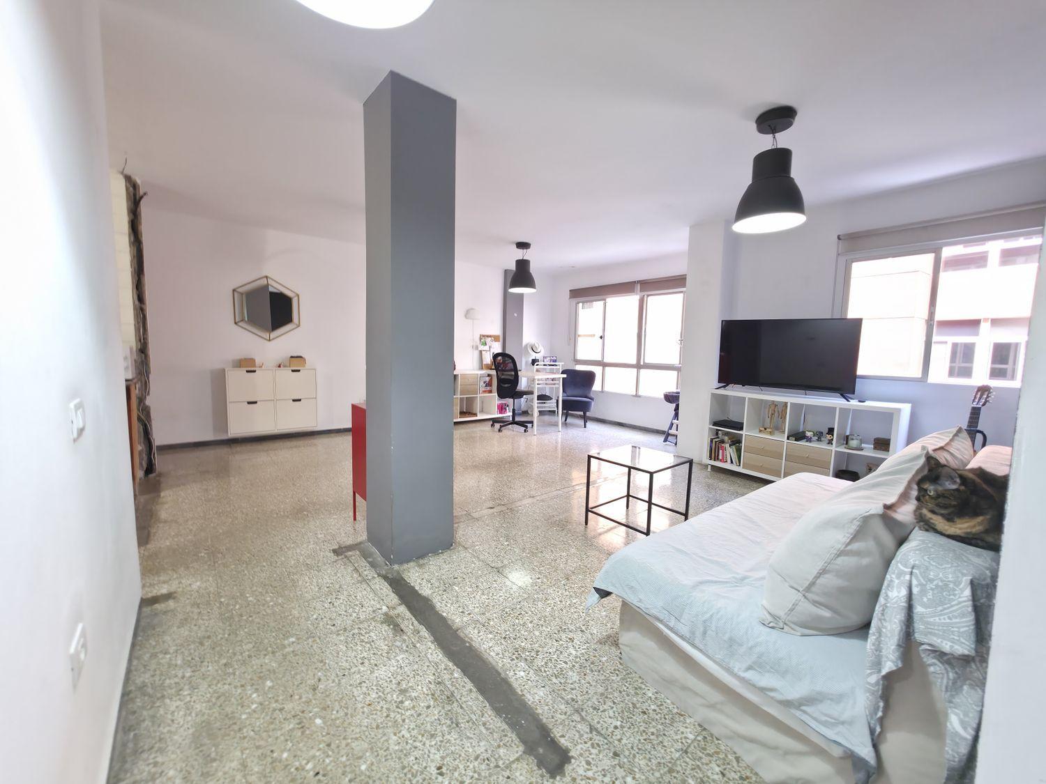 Flat for Sale in Las Palmas de Gran Canaria