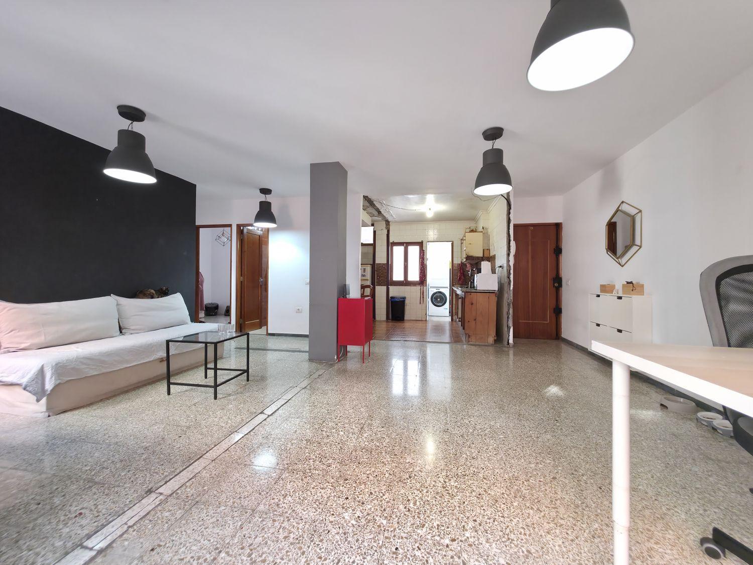Flat for Sale in Las Palmas de Gran Canaria