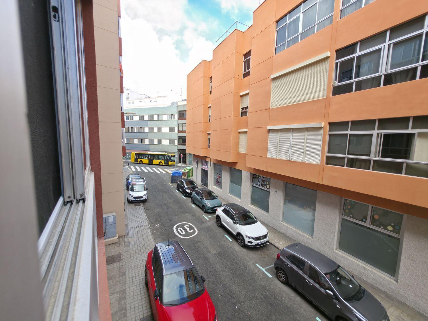 Flat for Sale in Las Palmas de Gran Canaria