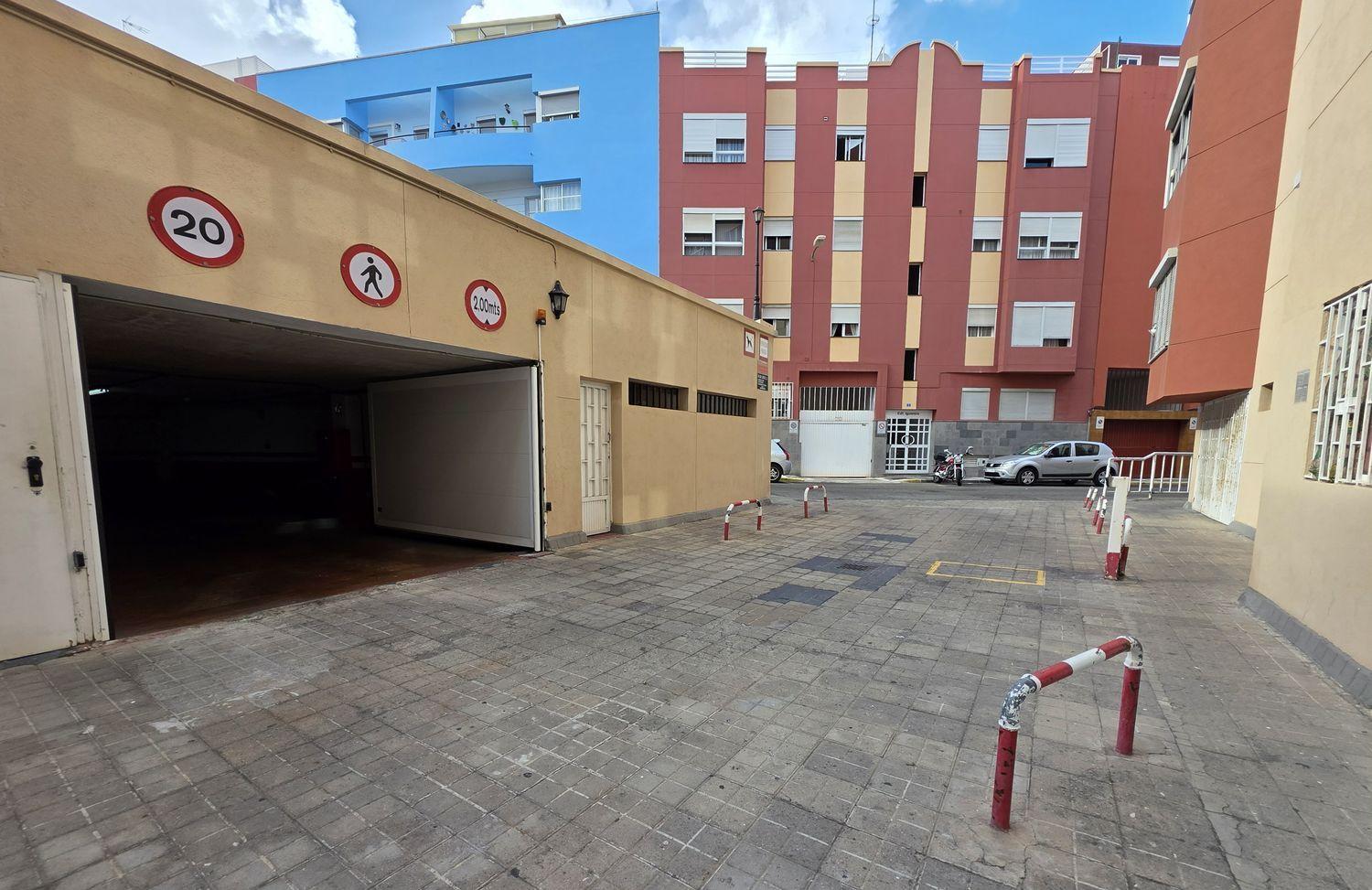 Flat for Sale in Las Palmas de Gran Canaria