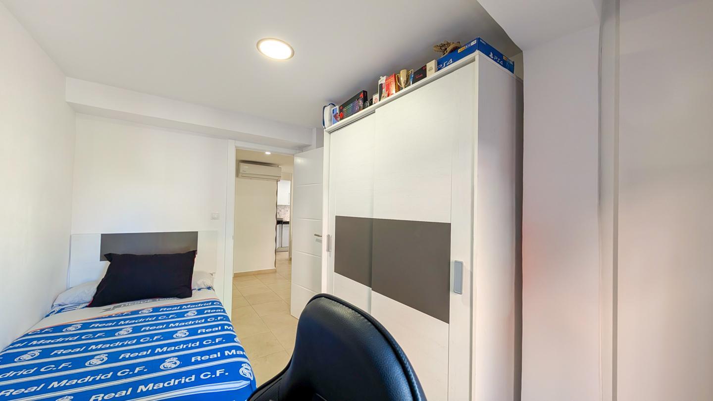 Flat for Sale in Santa Pola