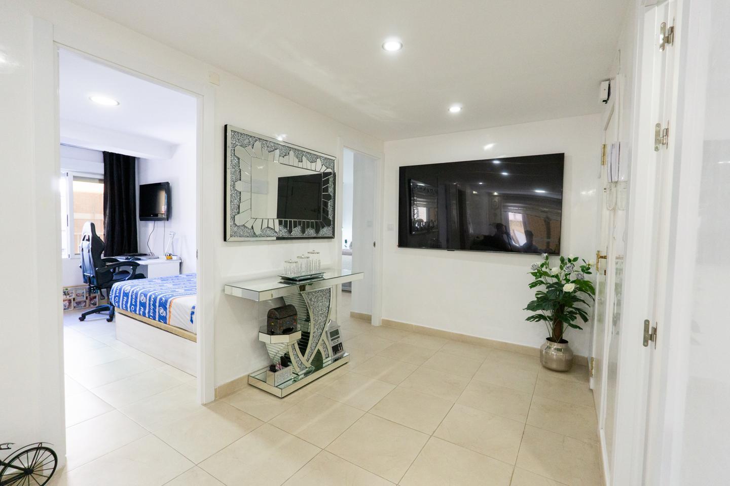 Flat for Sale in Santa Pola