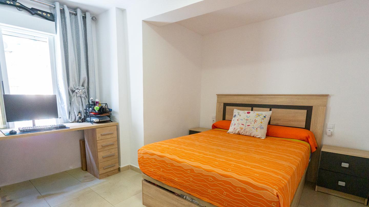 Flat for Sale in Santa Pola