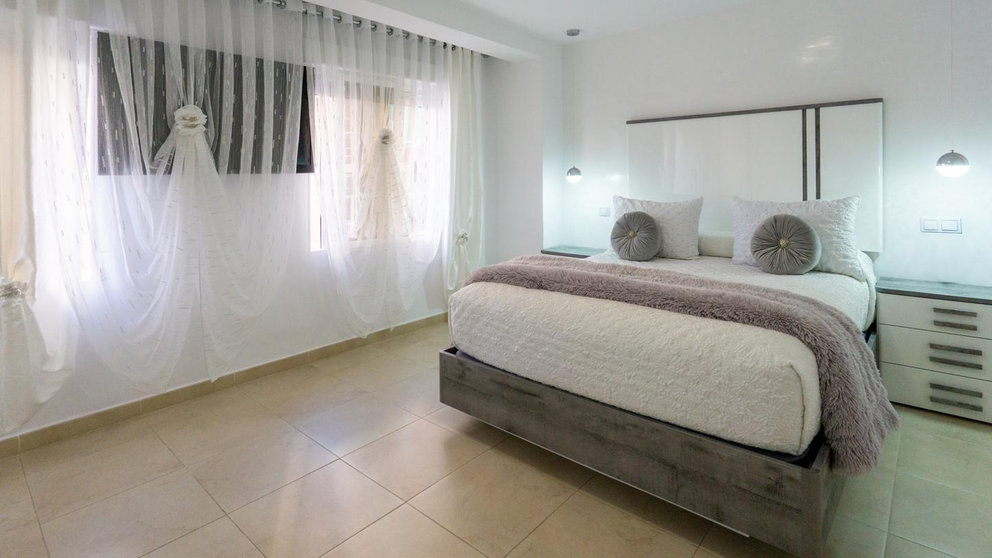 Flat for Sale in Santa Pola