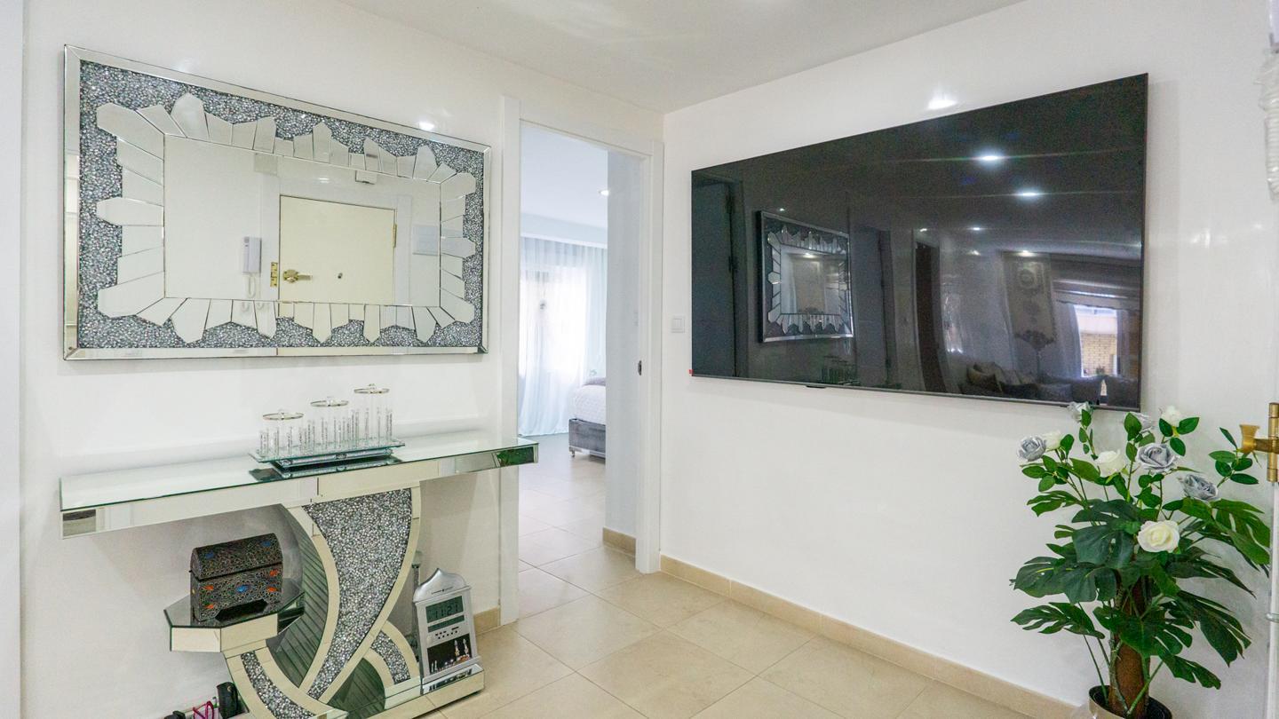 Flat for Sale in Santa Pola