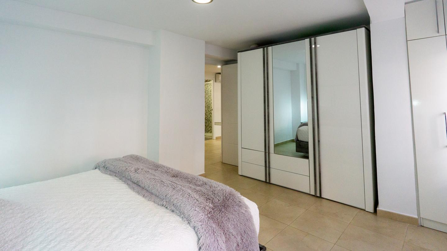 Flat for Sale in Santa Pola
