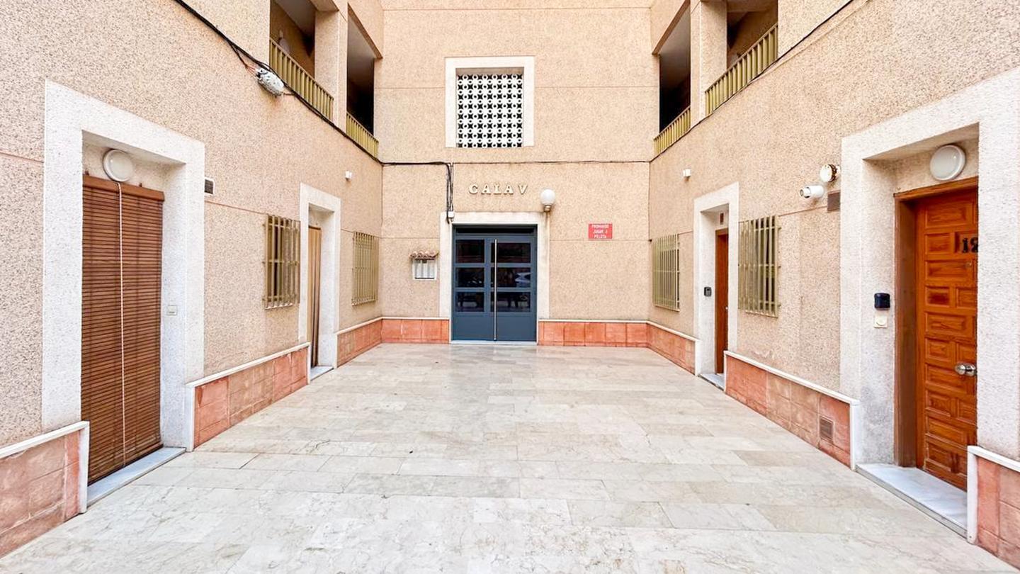 Flat for Sale in Santa Pola