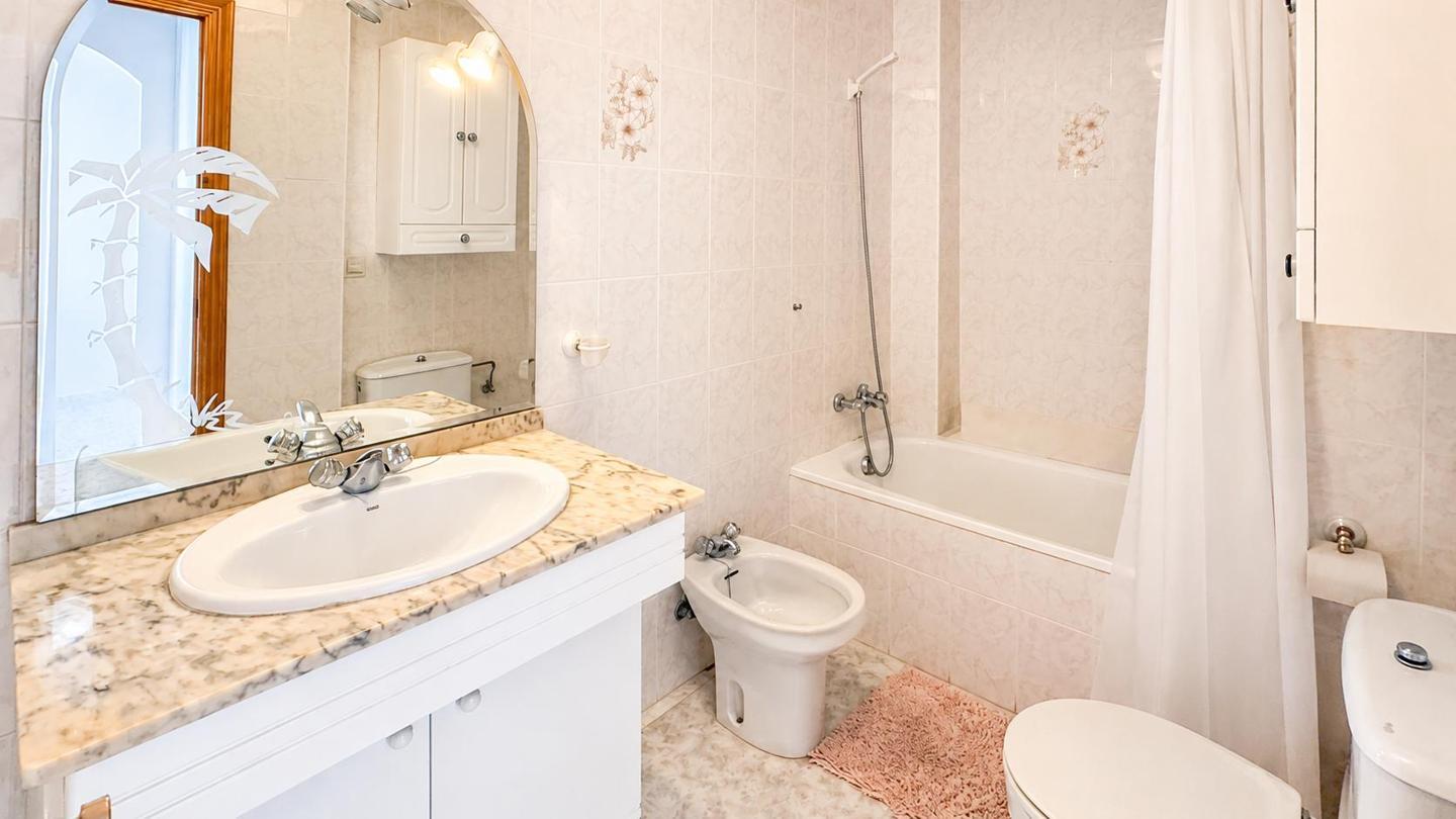 Flat for Sale in Santa Pola