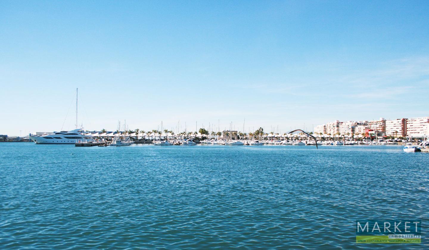 Flat for Sale in Santa Pola