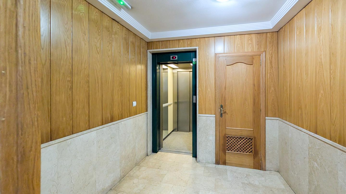Flat for Sale in Santa Pola