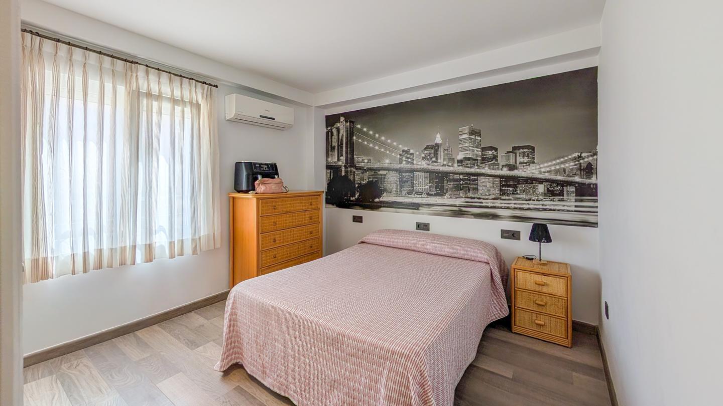 Flat for Sale in Santa Pola