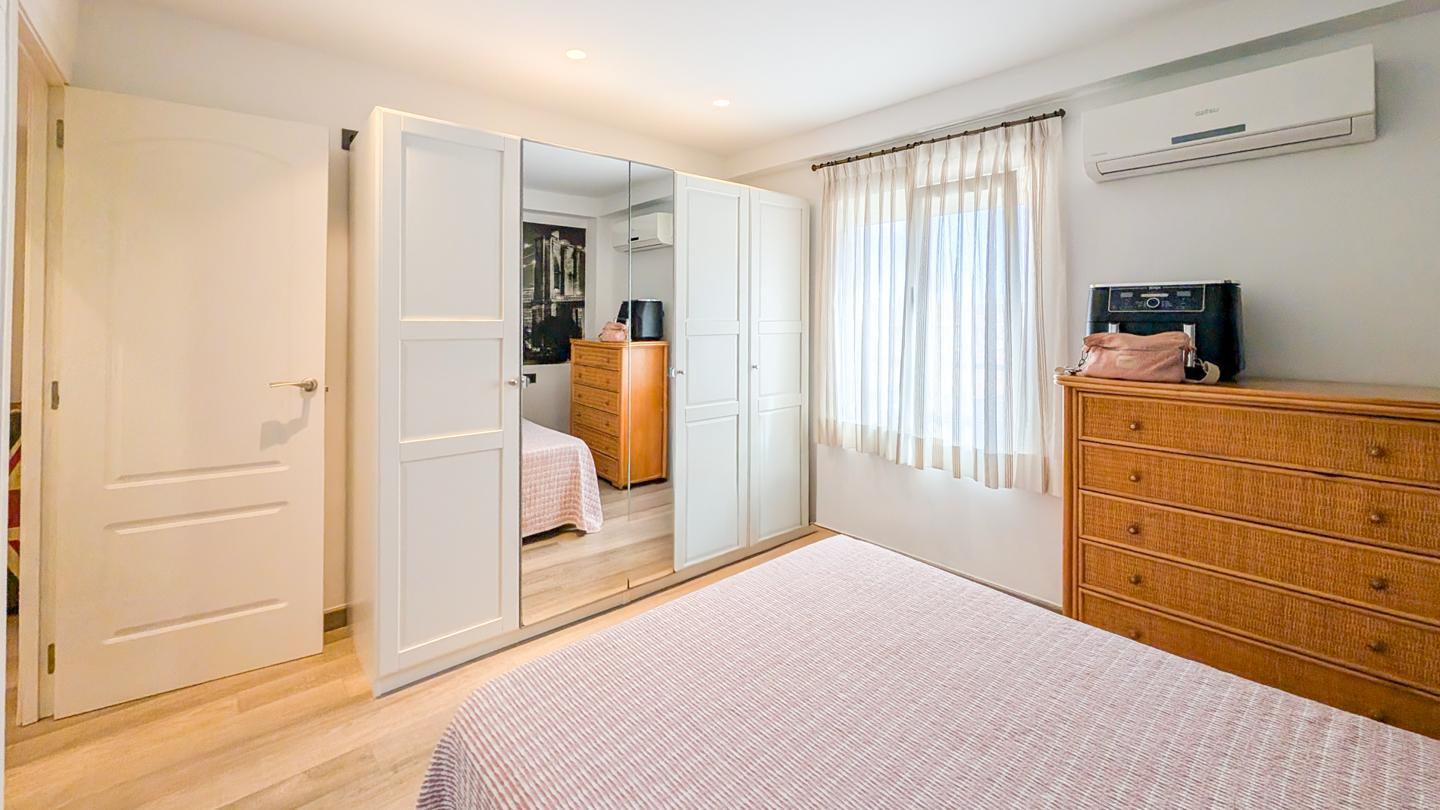 Flat for Sale in Santa Pola