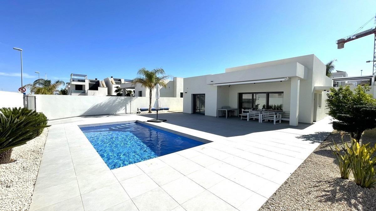 Villa for Sale in Rafal