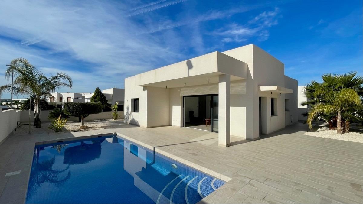 Villa for Sale in Rafal