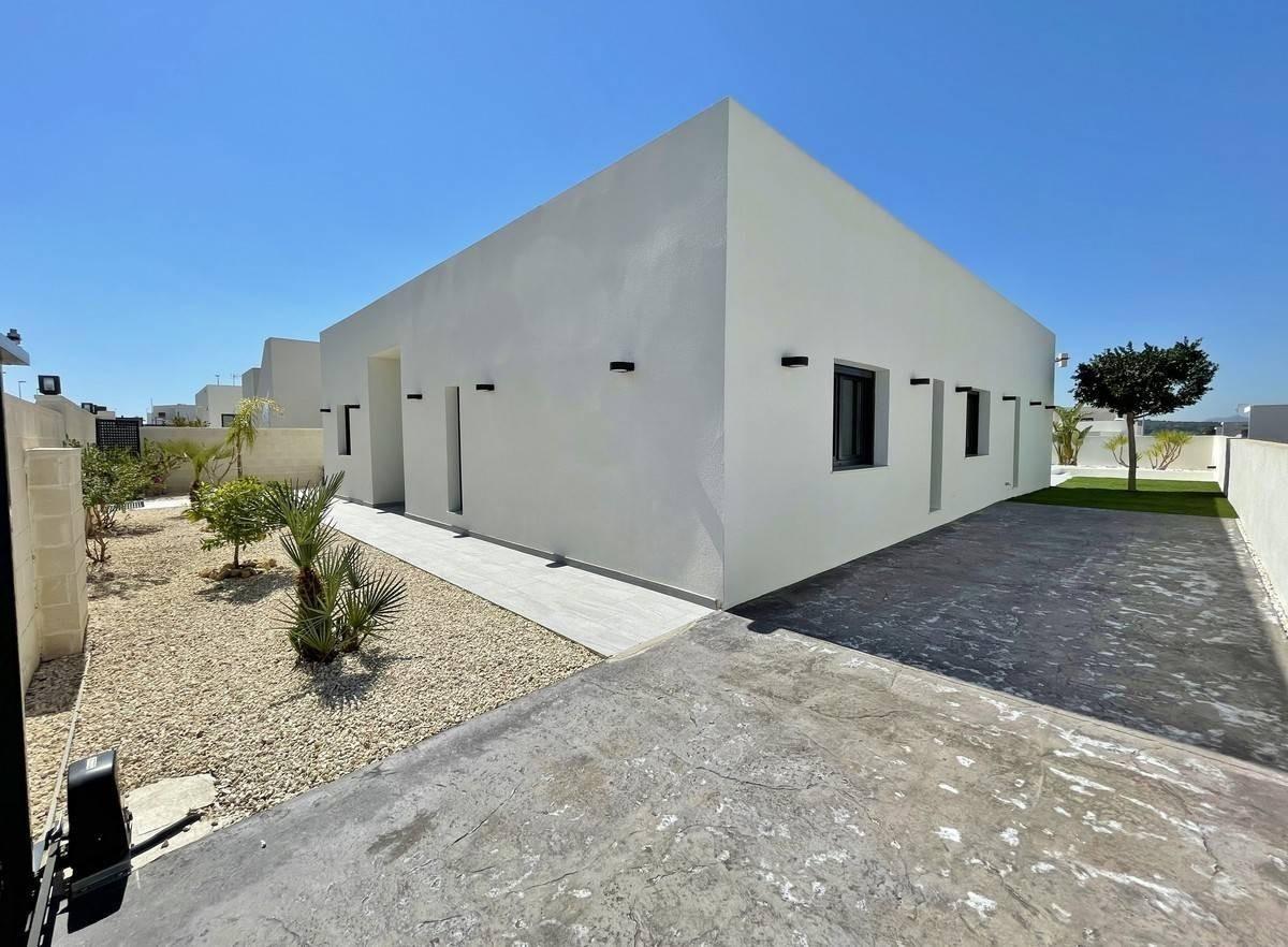 Villa for Sale in Rafal