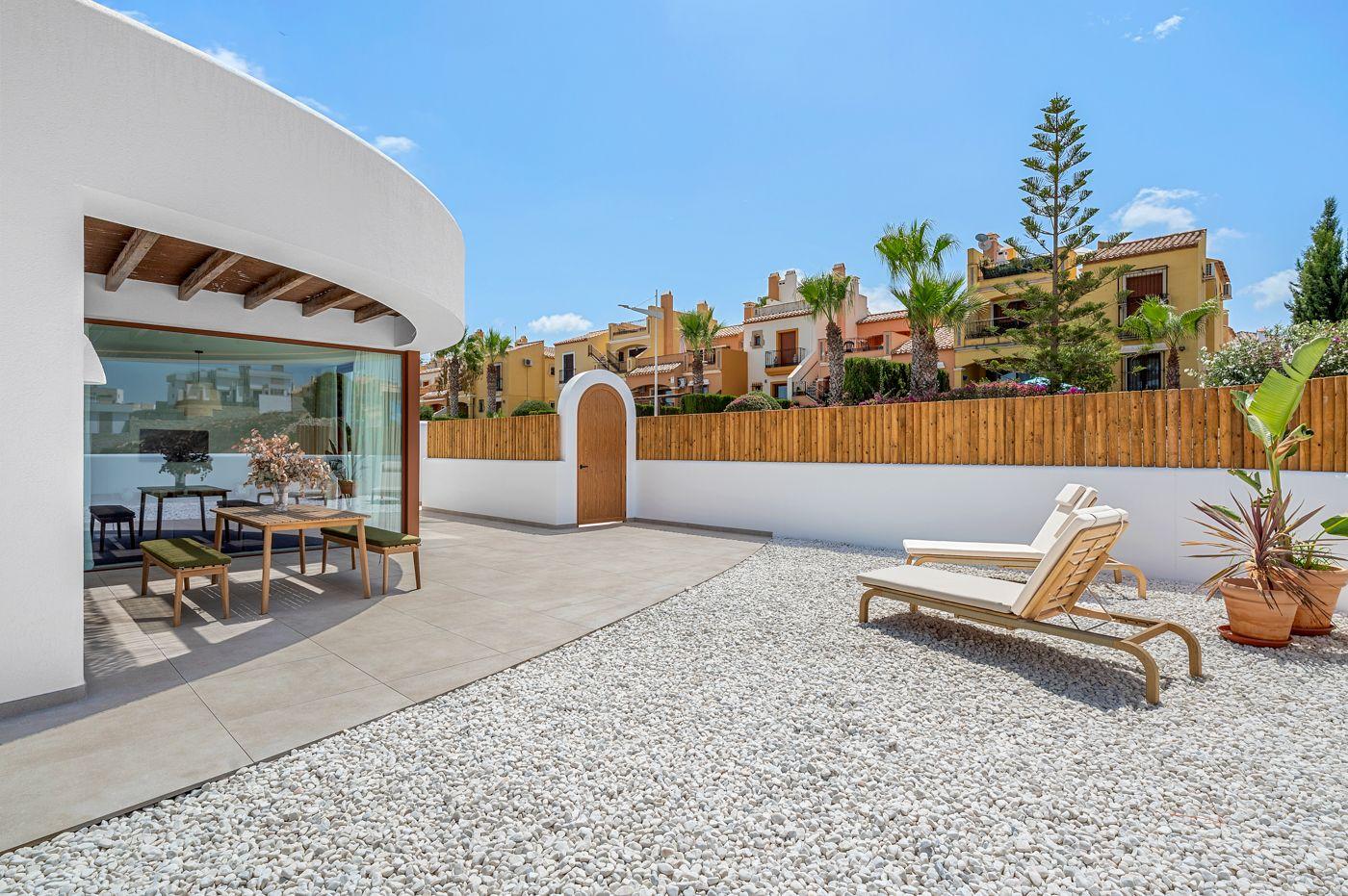 Villa for Sale in Algorfa