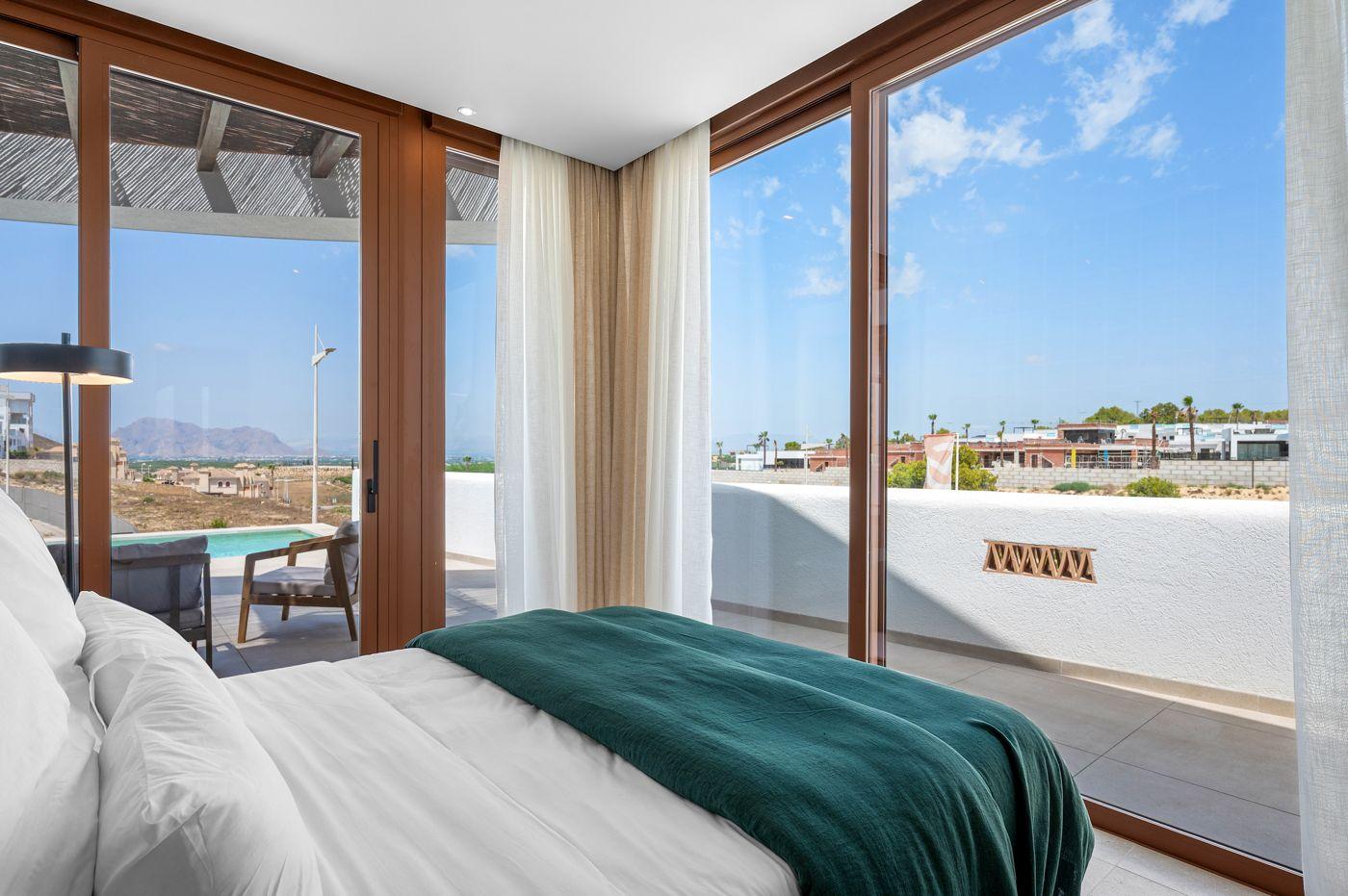 Villa for Sale in Algorfa