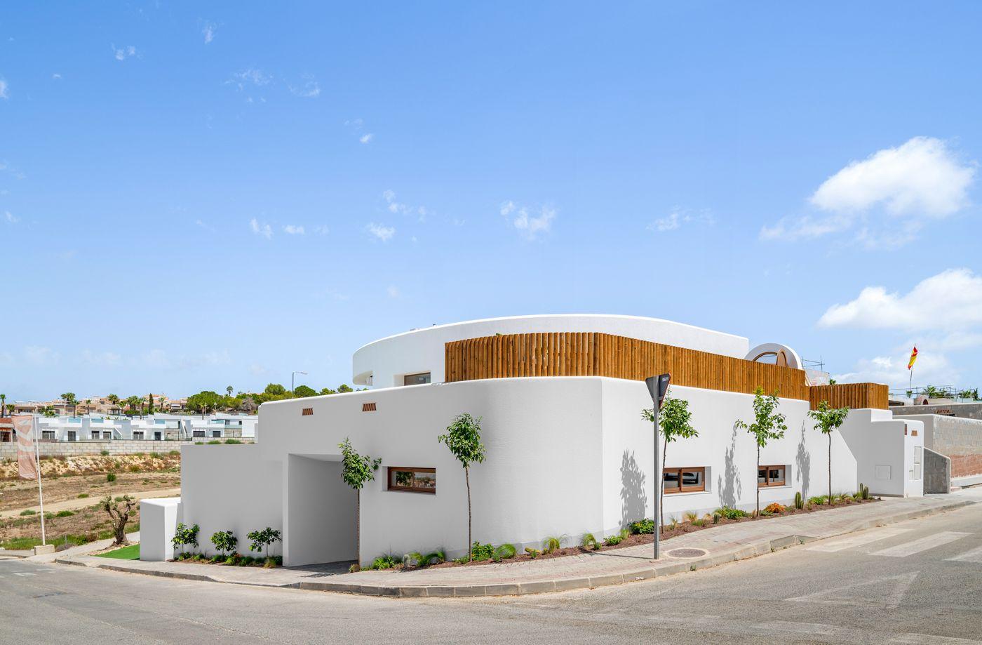 Villa for Sale in Algorfa