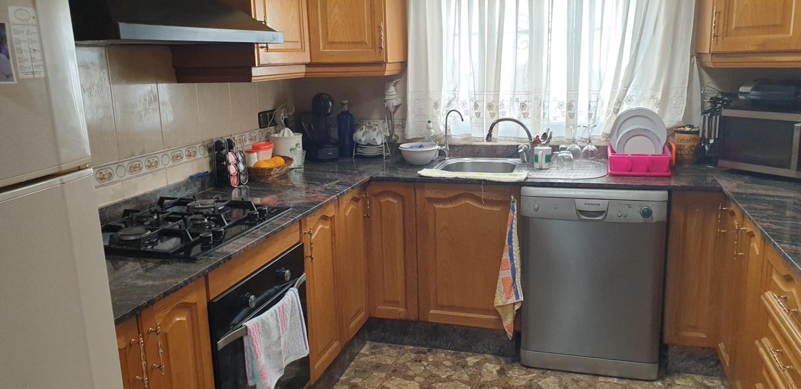Chalet for Sale in Elche