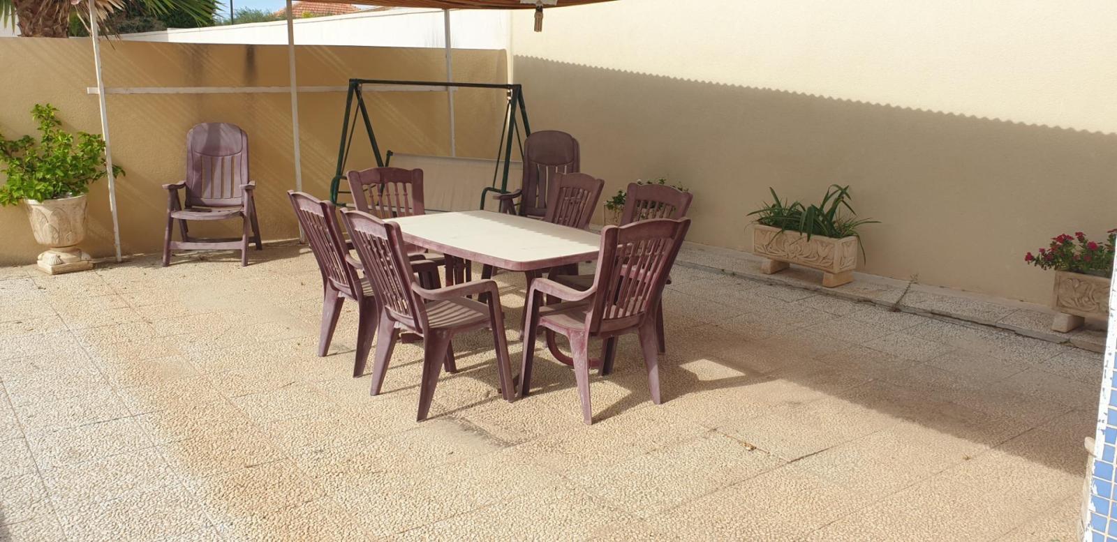 Chalet for Sale in Elche