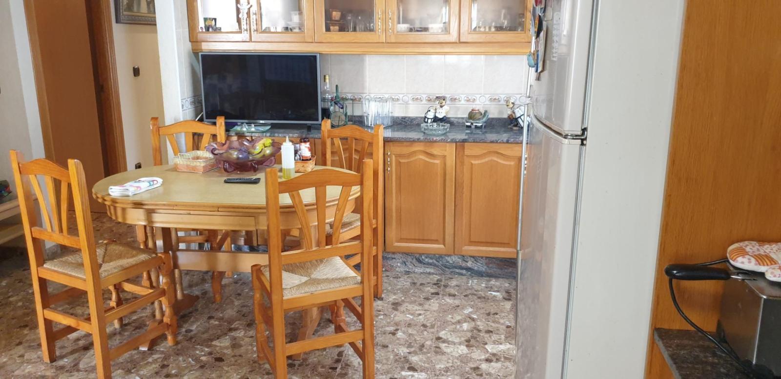 Chalet for Sale in Elche