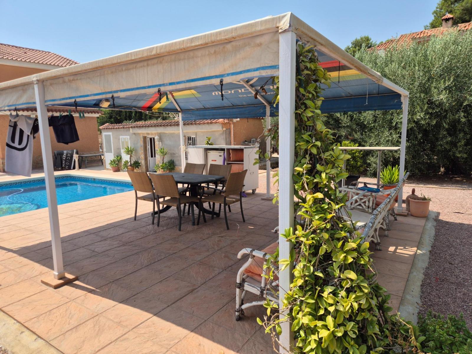 Chalet for Sale in Aspe