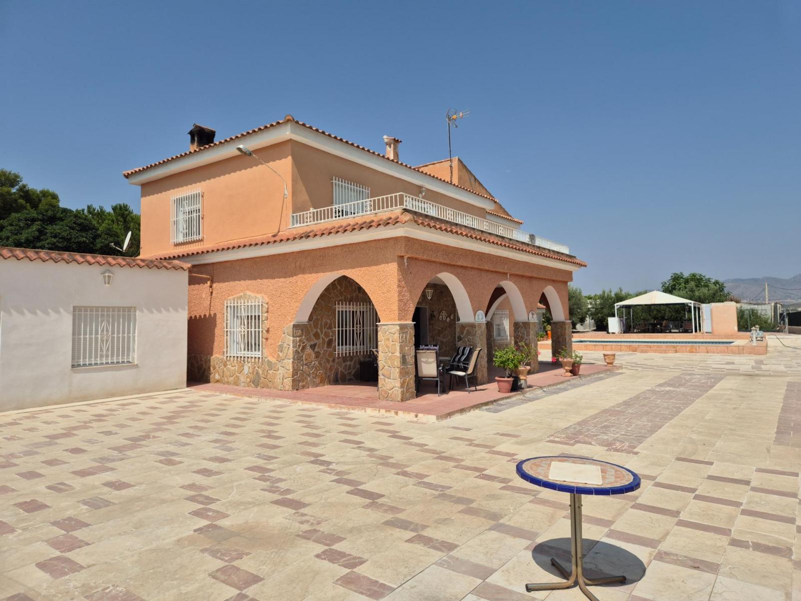 Chalet for Sale in Aspe