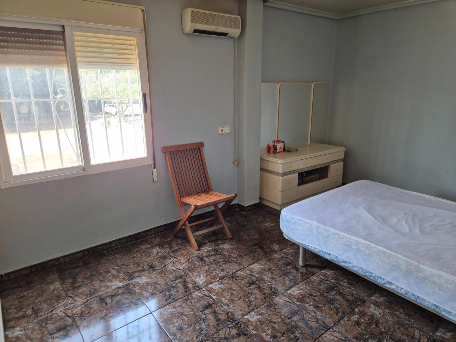 Chalet for Sale in Aspe