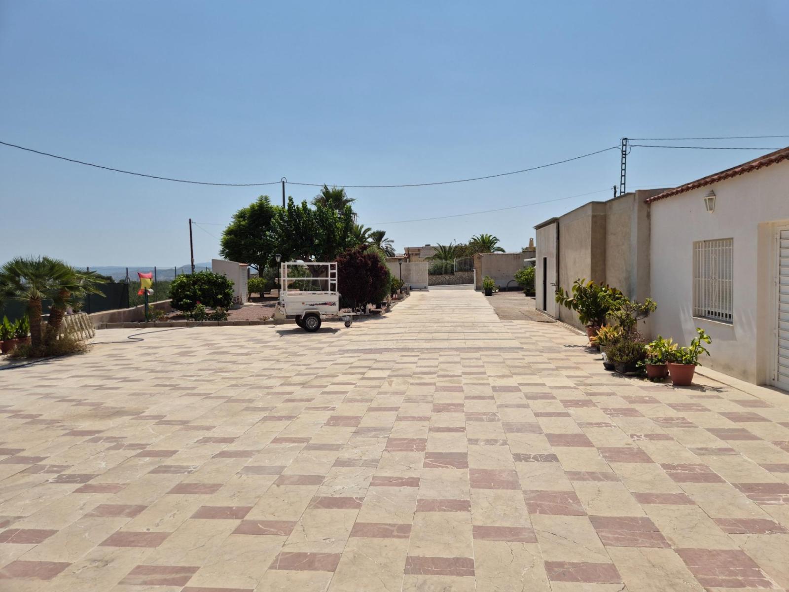 Chalet for Sale in Aspe