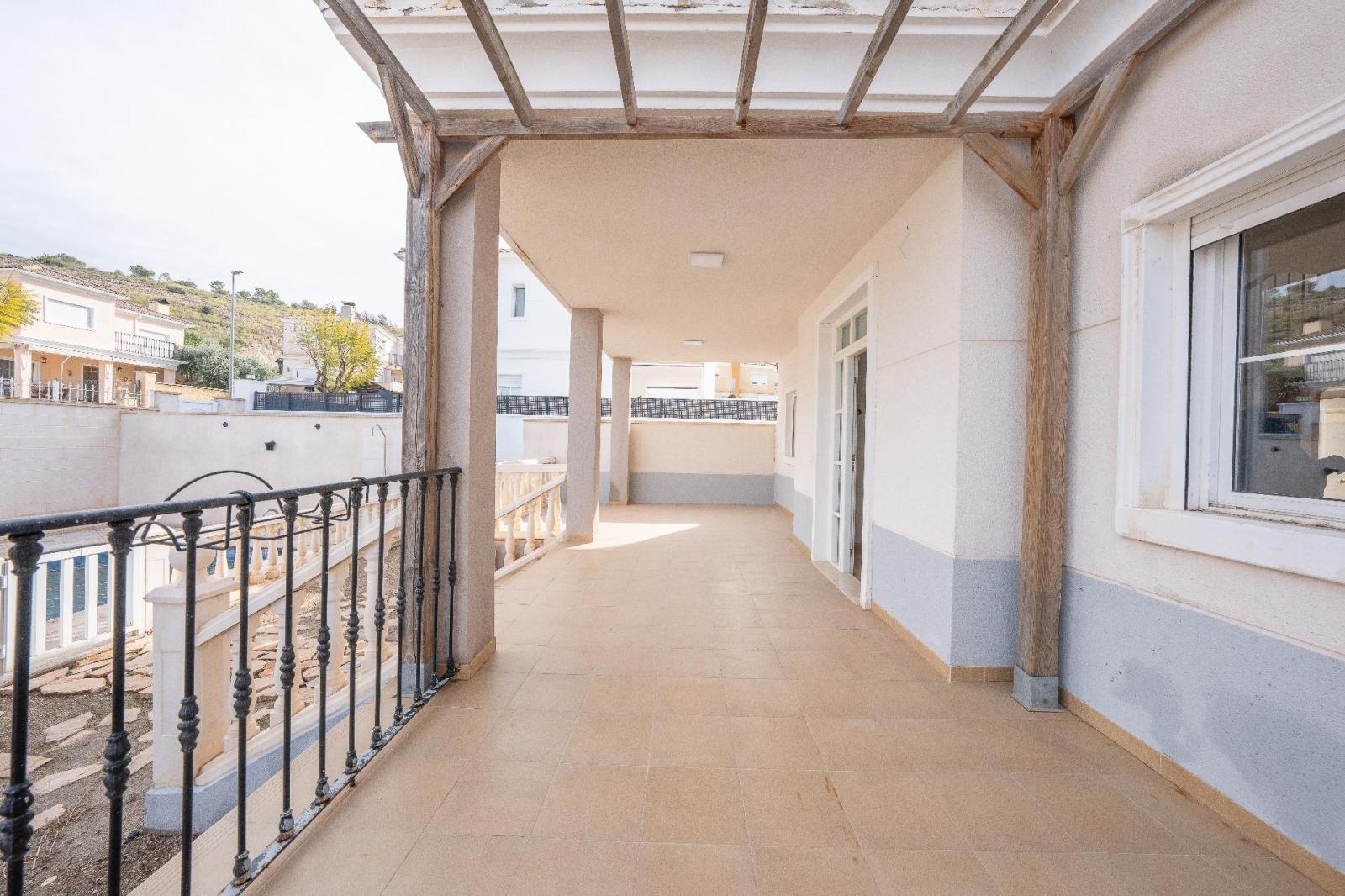 Chalet for Sale in Aspe