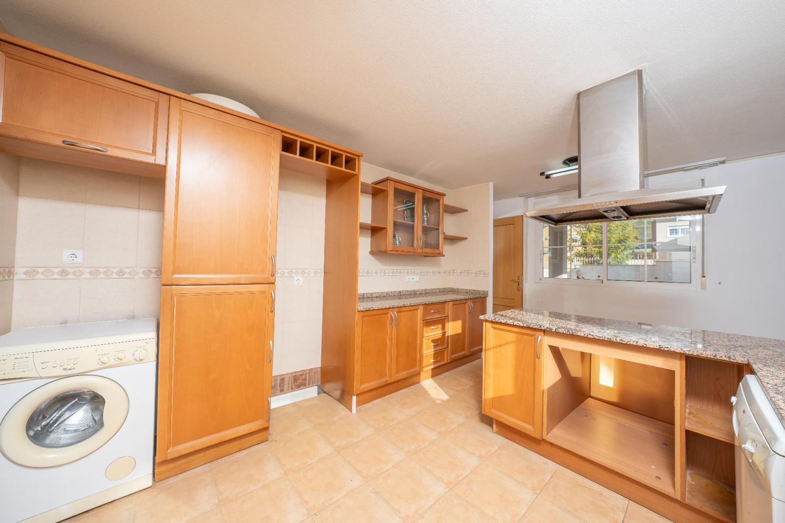 Chalet for Sale in Aspe