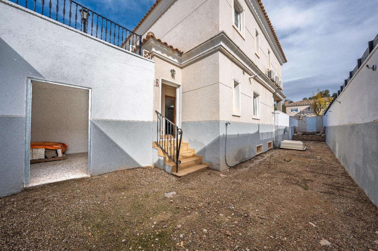 Chalet for Sale in Aspe
