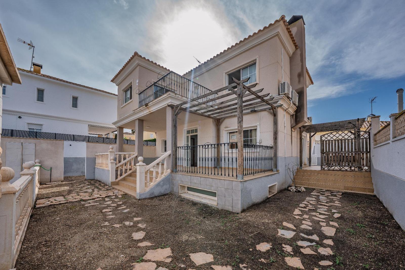 Chalet for Sale in Aspe