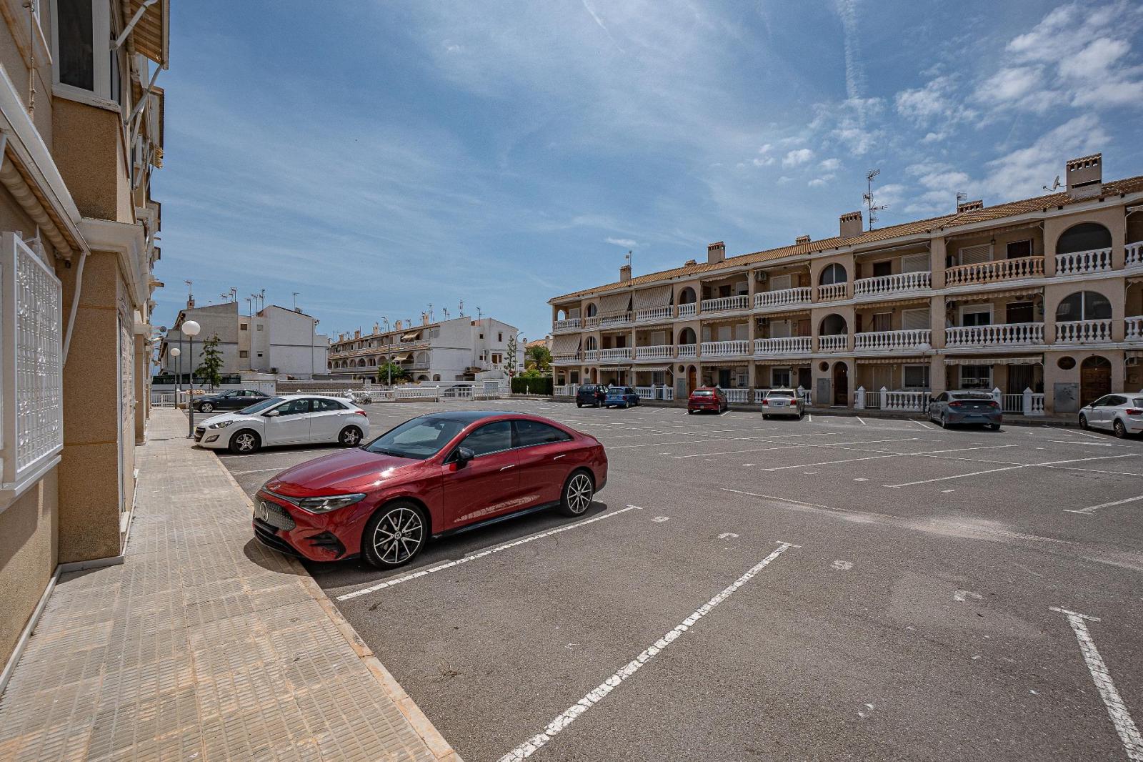 Flat for Sale in Santa Pola
