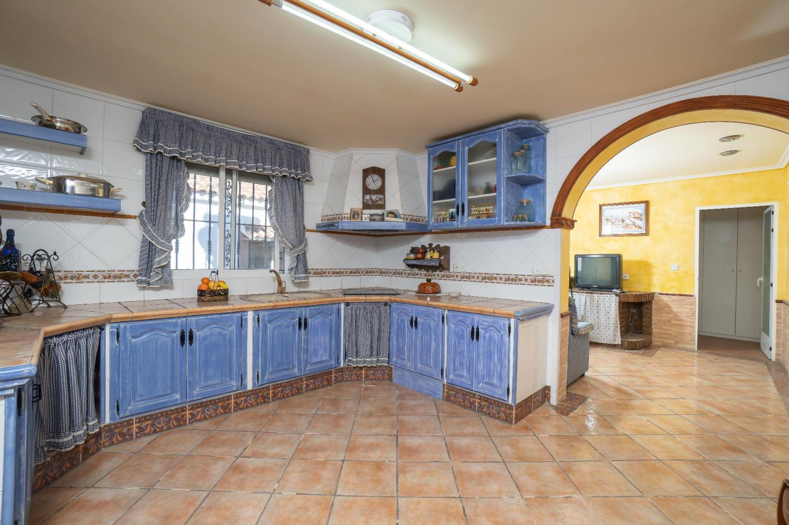 Chalet for Sale in Elche