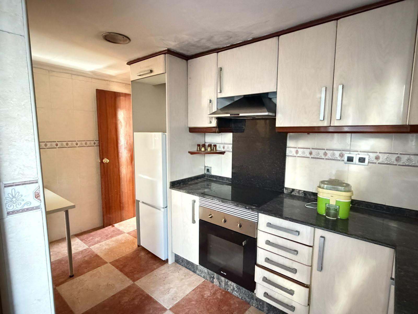 Flat for Sale in Canals