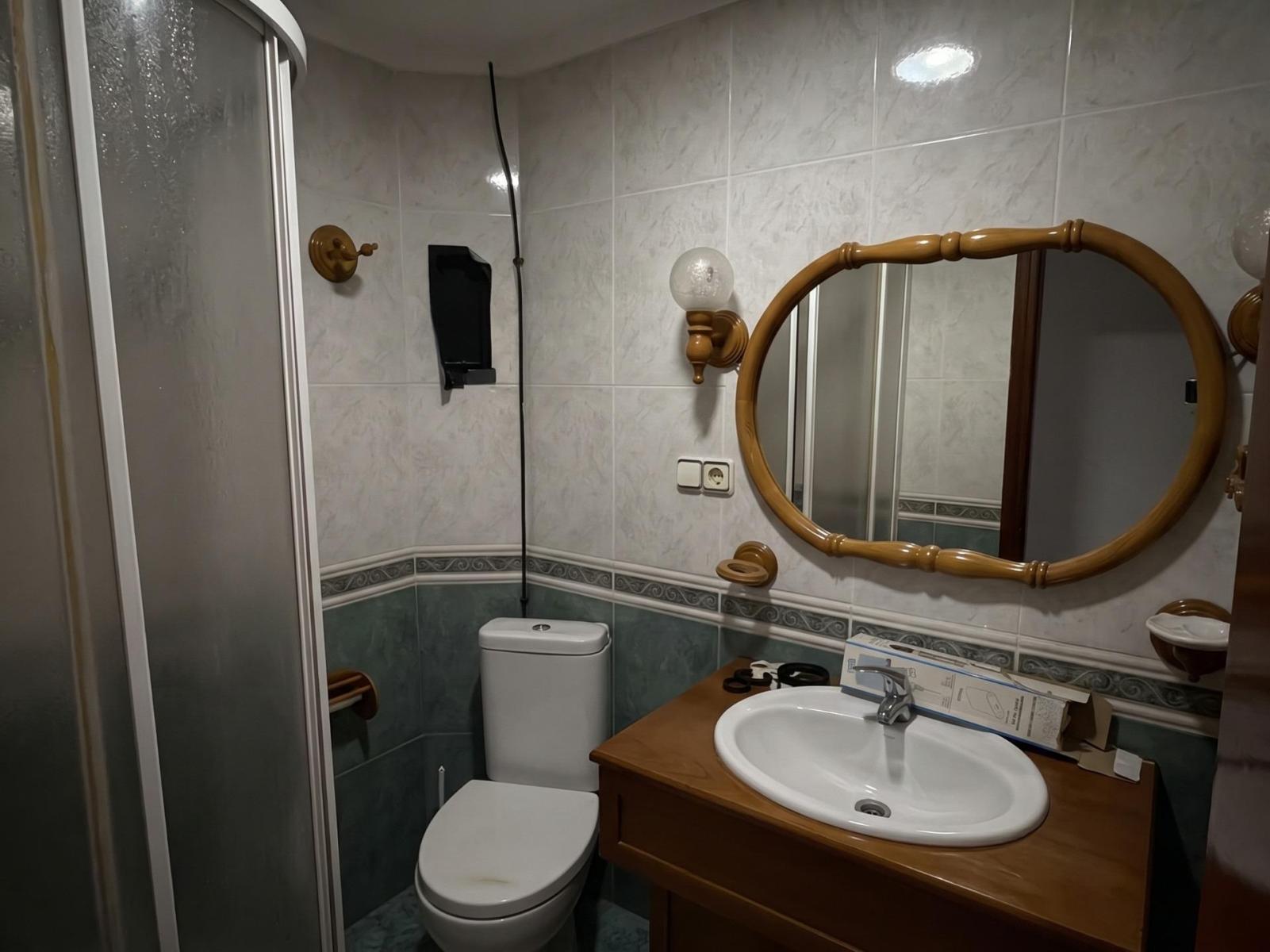 Flat for Sale in Canals