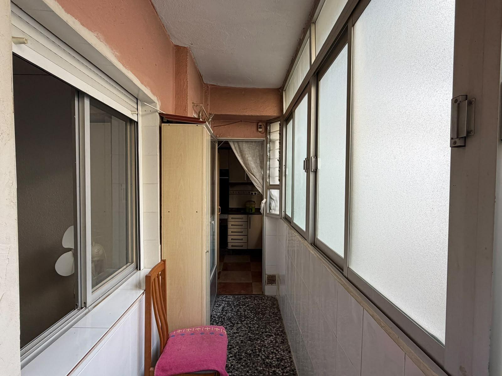 Flat for Sale in Canals