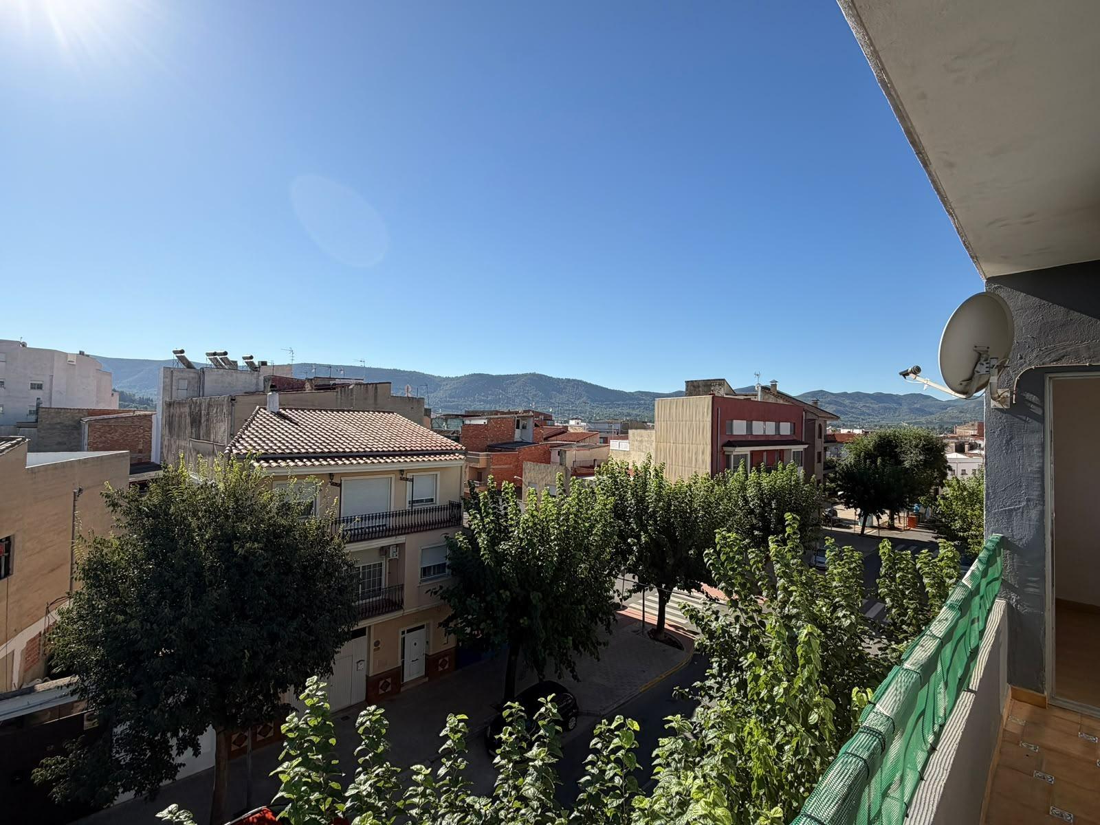 Flat for Sale in Canals