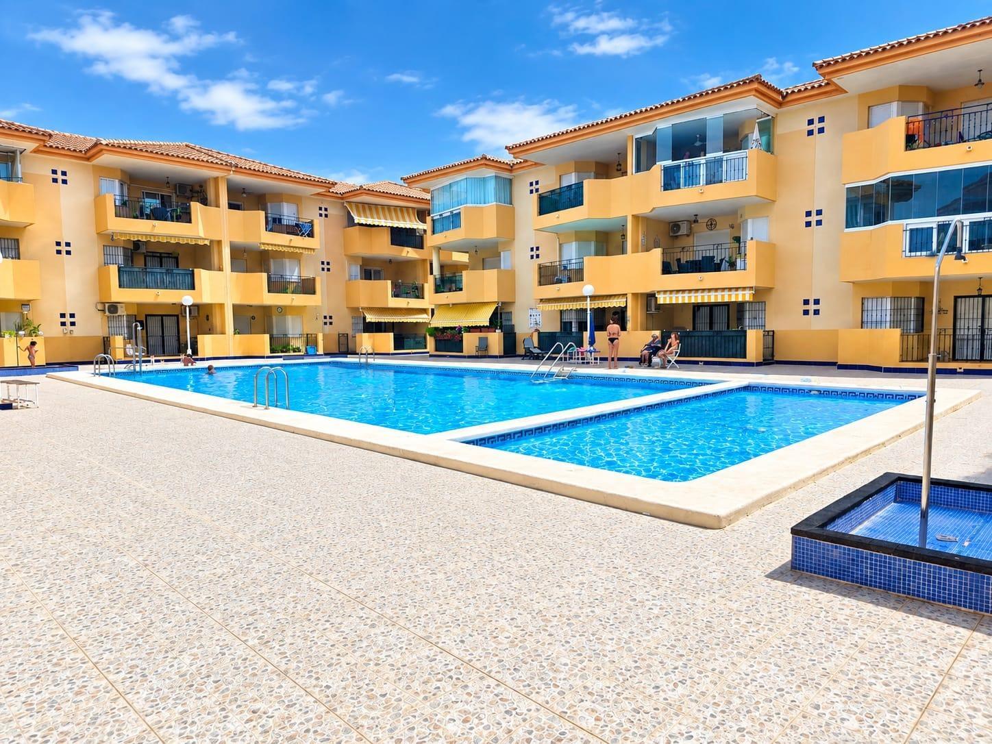 Flat for Sale in Los Alcázares