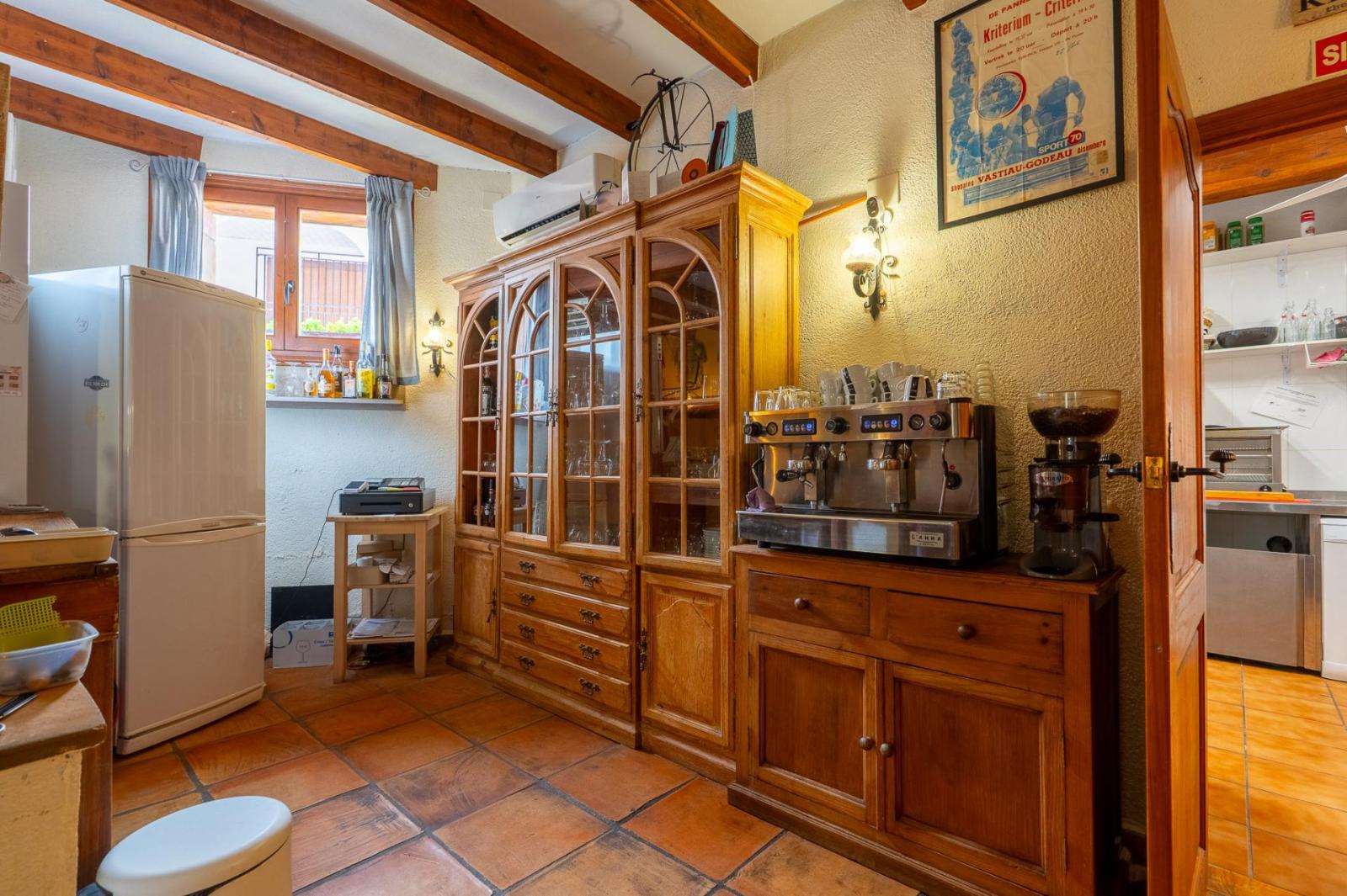 Premise for Sale in Sagra