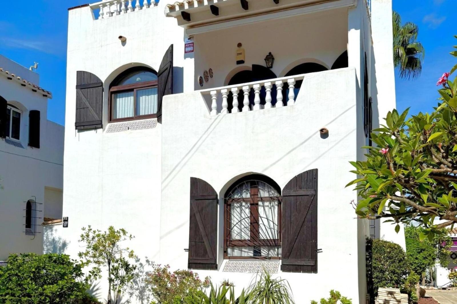 Villa en Venta en Orihuela