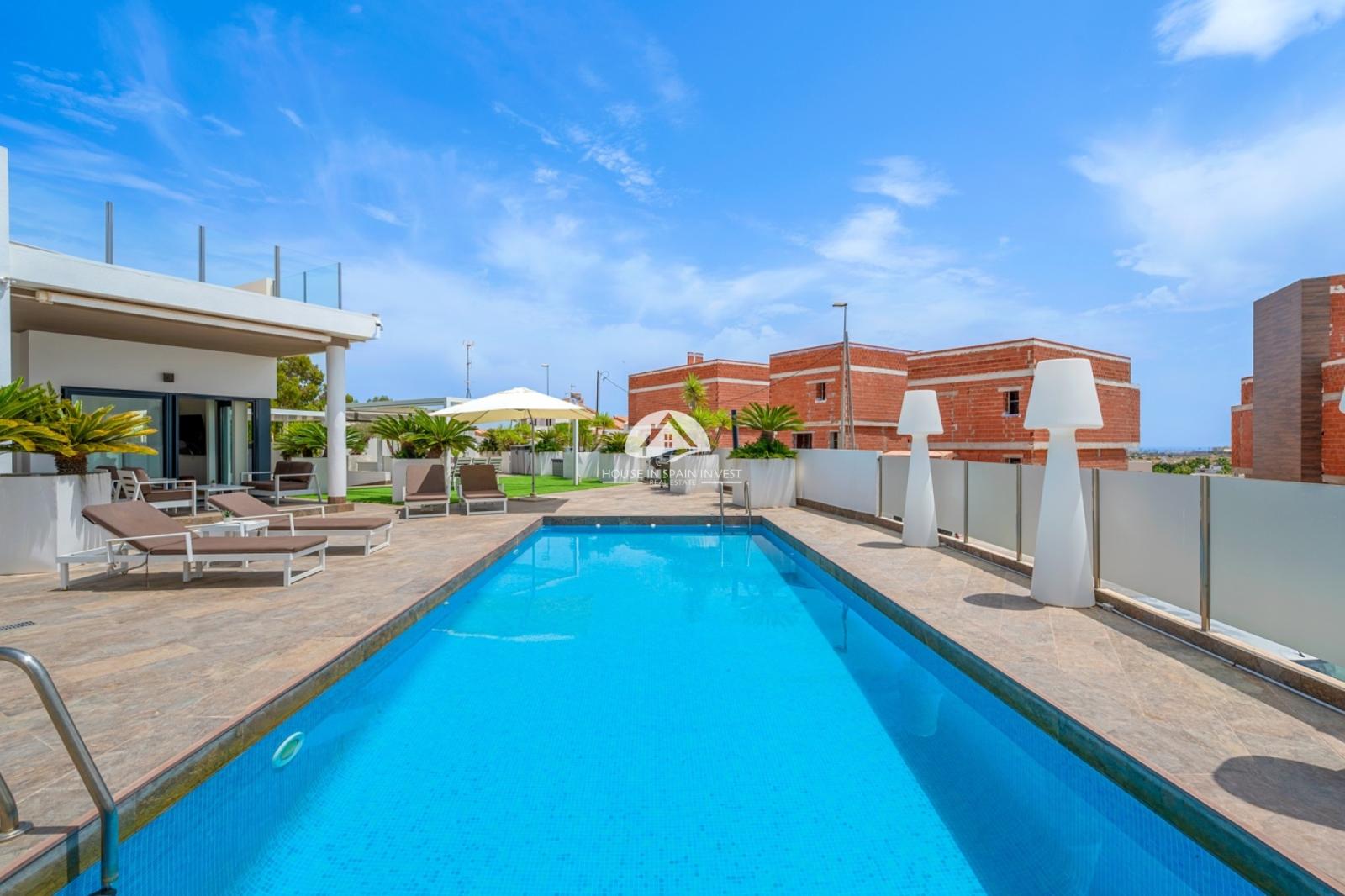 Villa en Venta en Orihuela