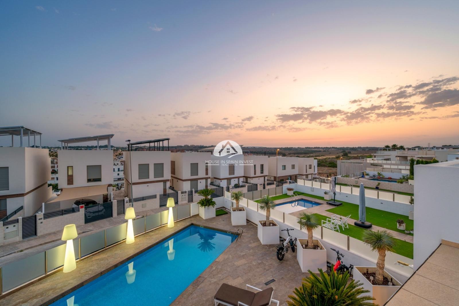 Villa en Venta en Orihuela