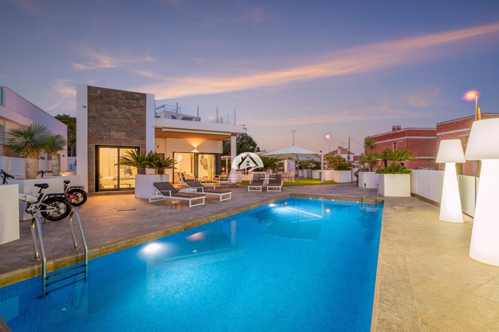 Villa en Venta en Orihuela