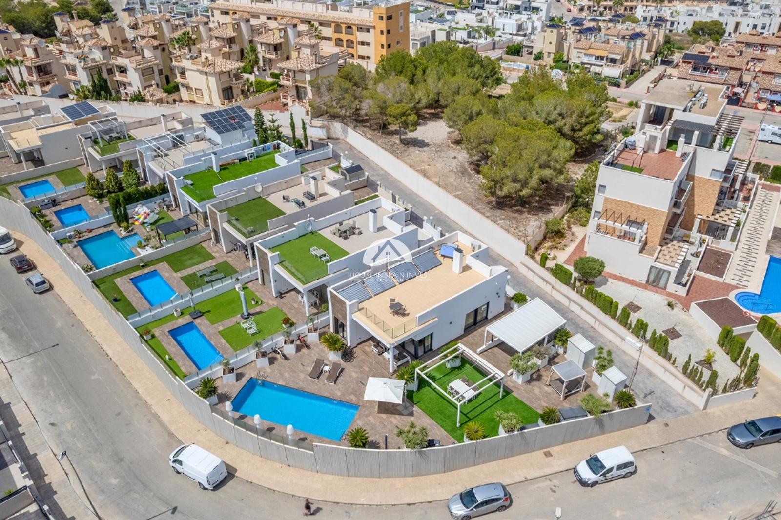 Villa en Venta en Orihuela
