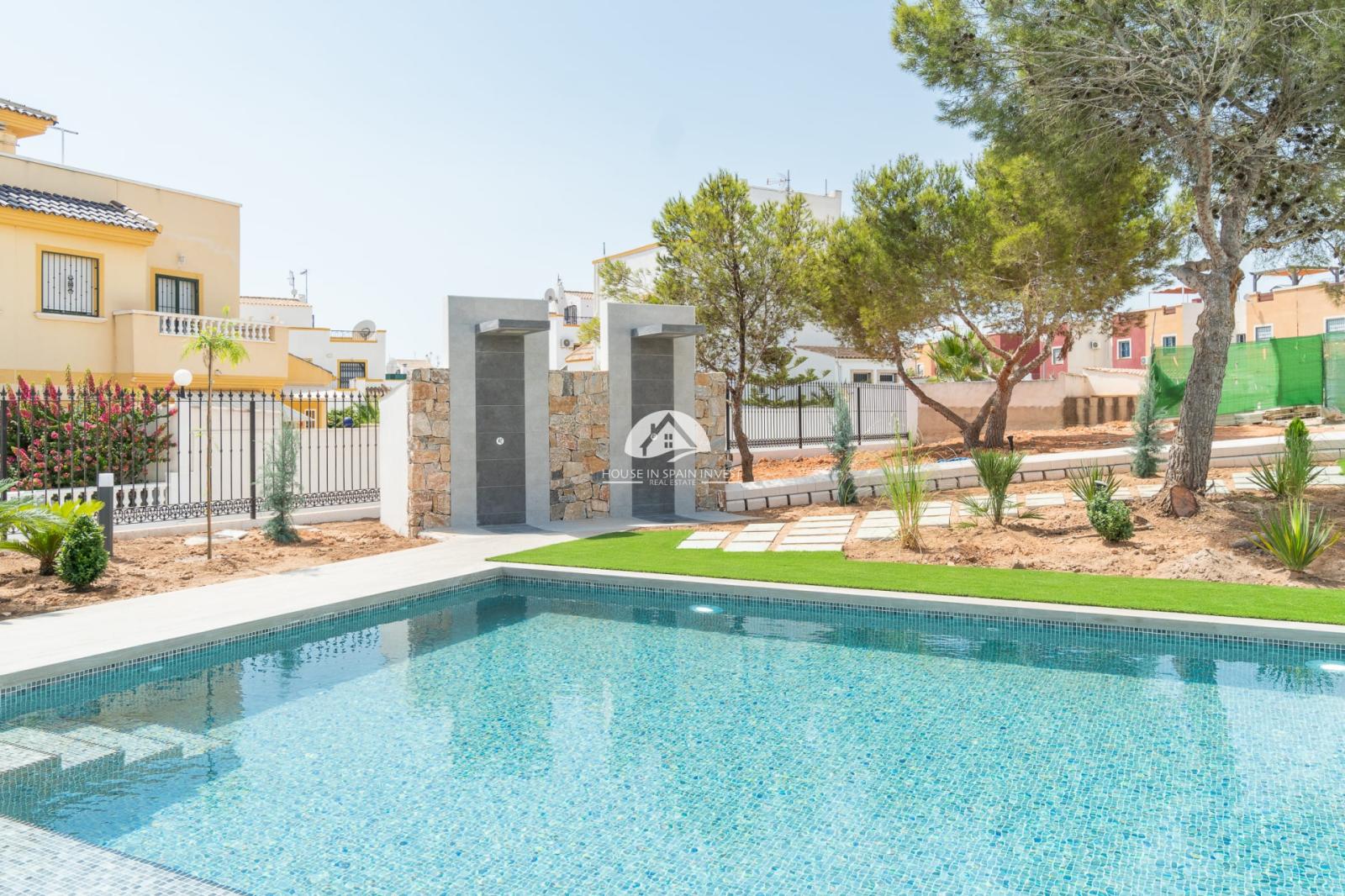 Bungalow for Sale in Torrevieja