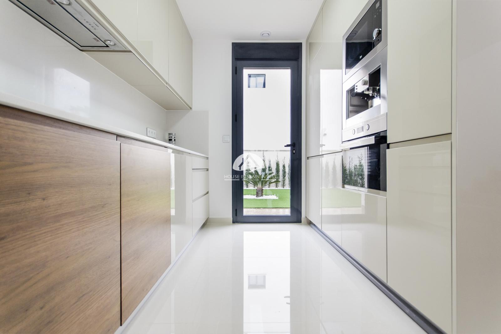 Villa for Sale in San Miguel de Salinas